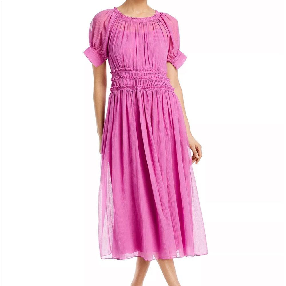 Rebecca Taylor
Short Sleeve Pink Pleated Dress